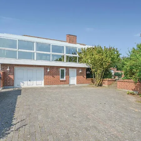 Tatil Evi Lovely In With Kitchen Fur