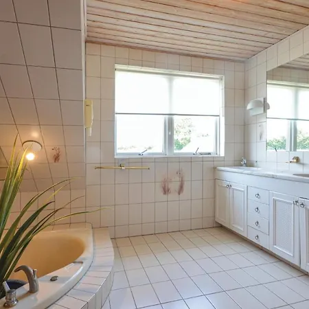 Lovely In With Kitchen Holiday home Fur