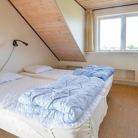 Holiday home Lovely In With Kitchen