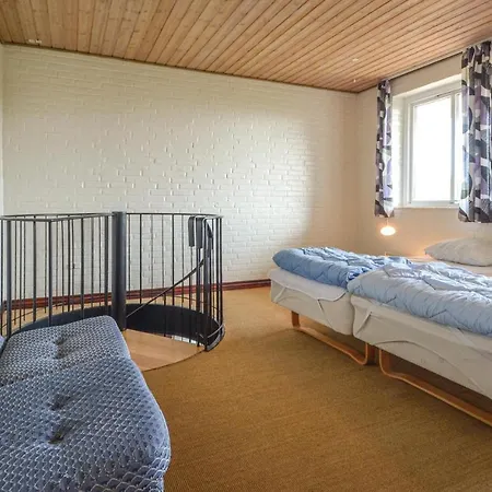 Lovely In With Kitchen