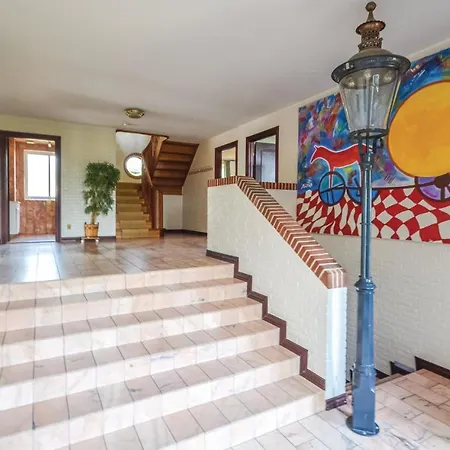 Lovely In With Kitchen Holiday home